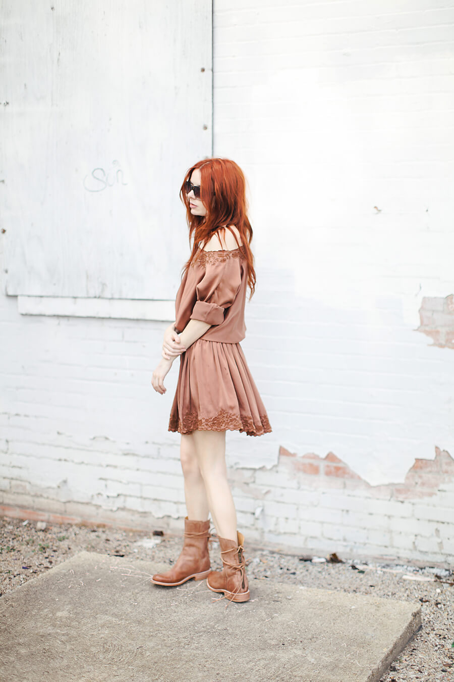 mauve dress with black shoes